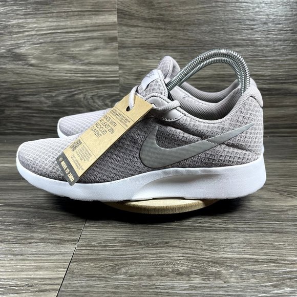 Nike Tanjun Women's Taupe Grey Running Shoes Size 10 NWT - Picture 3 of 9